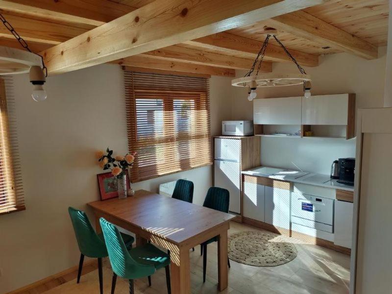 Kalinowy Sad Domki Z Jacuzzi I Sauna Mikołajki Ngoại thất bức ảnh