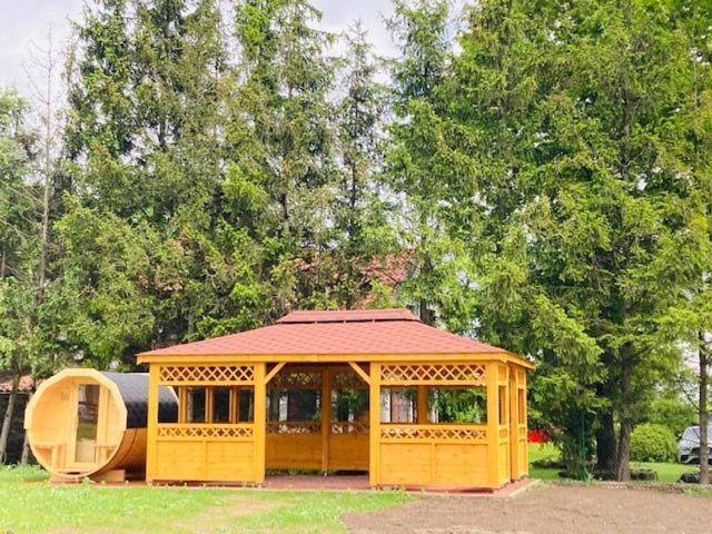 Kalinowy Sad Domki Z Jacuzzi I Sauna Mikołajki Ngoại thất bức ảnh